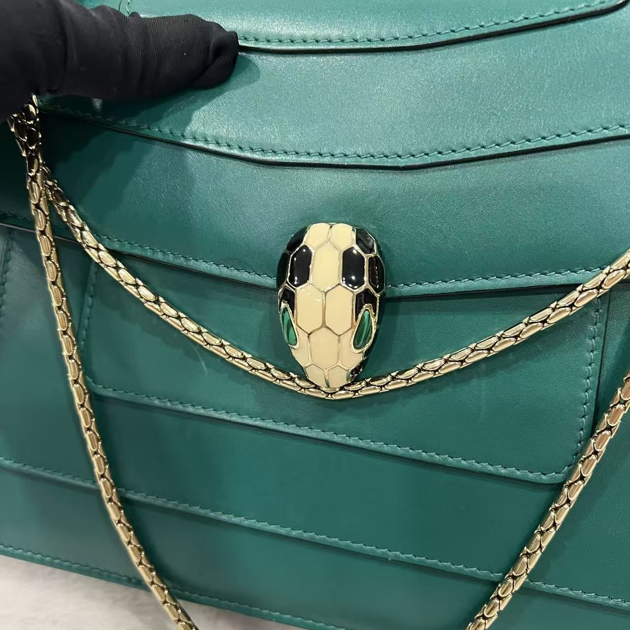 Auth Bvlgari Serpenti Shoulder Bag Deep Green Calfskin Leather Designer Classic