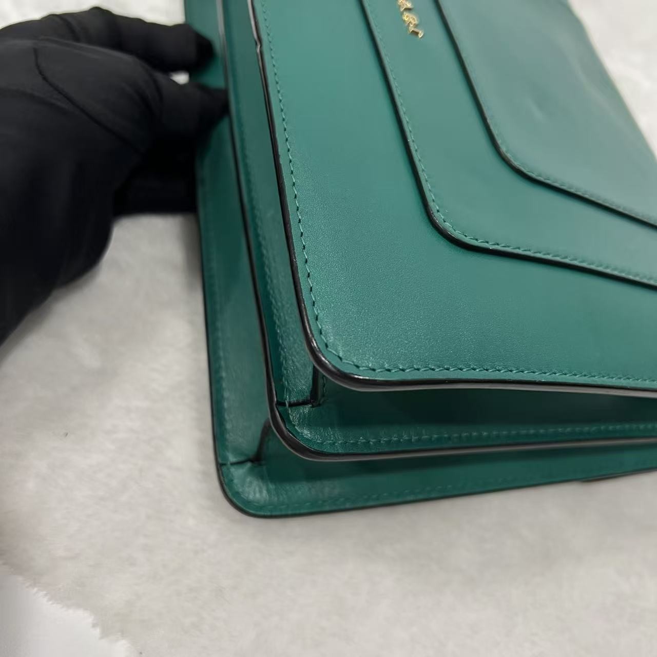 Auth Bvlgari Serpenti Shoulder Bag Deep Green Calfskin Leather Designer Classic